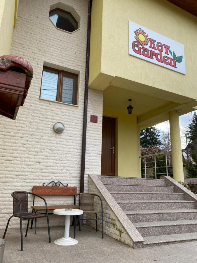 Kot Garden Guest House サパレヴァ・バニャ エクステリア 写真